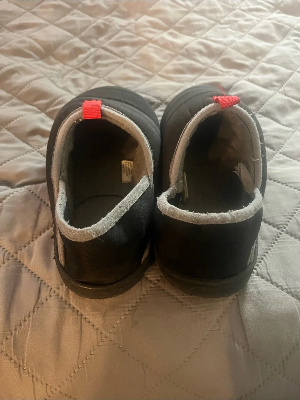 Kids Puffer Slip-On Shoes in Dark Gray with Red Accent
